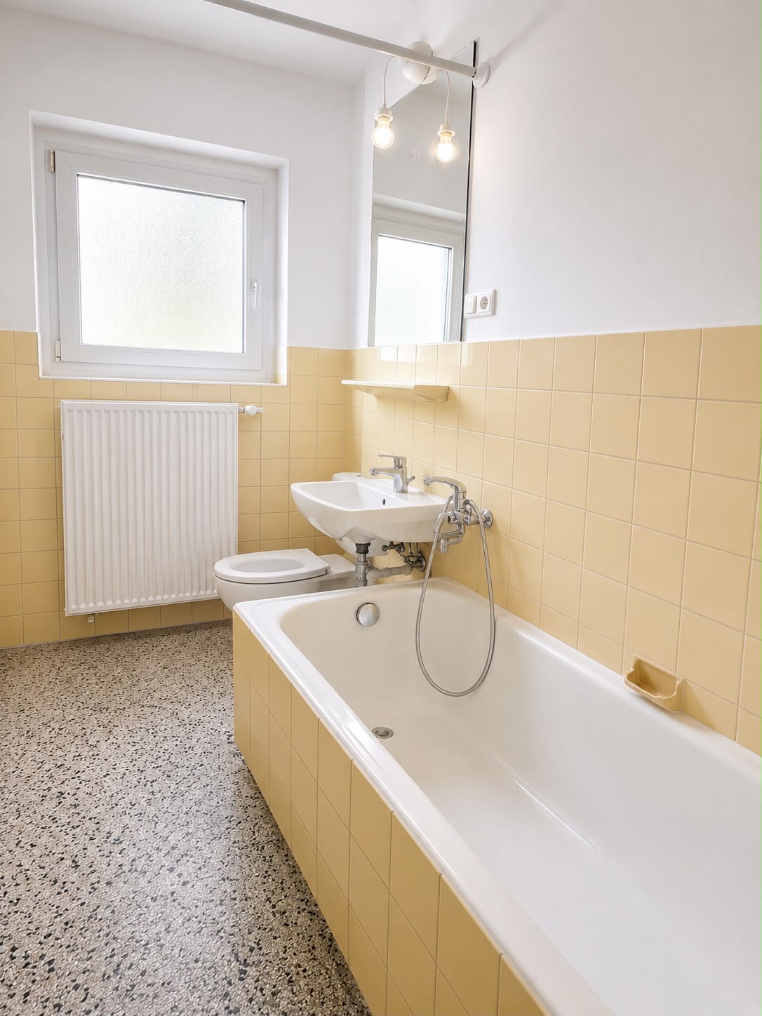 WG-Zimmer (3-Personen-Zimmer) in einer 2-Zimmer-Wohnung – Steglitz / Zehlendorf, Berlin